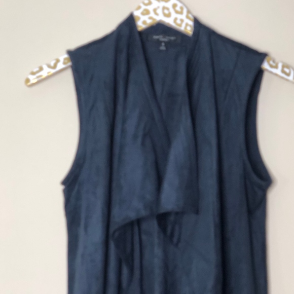 Romeo & Juliet Couture Waterfall Front Vest | S - Picture 2 of 6